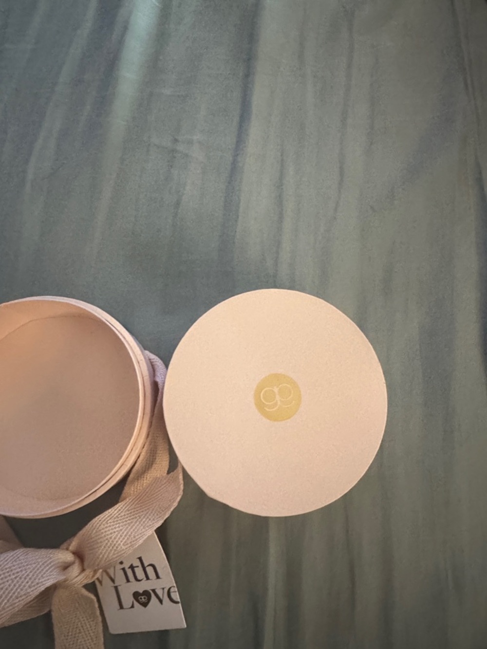 Gorjana Round Gift Box with Ribbon - Pale Pink - Picture 2 of 6